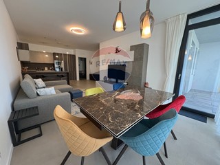 Bilocale in Vendita a Trieste, 265'000€, 97 m²