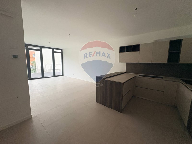 Bilocale in Vendita a Trieste, 265'000€, 97 m²