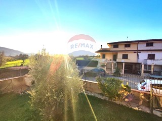 Casa Semi Indipendente in Vendita a Sessa Aurunca, 199'000€, 258 m²