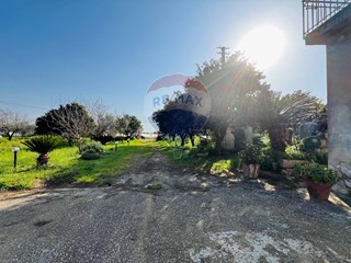 Terreno edificabile in Vendita a Sparanise, 1'100'000€, 14211 m²