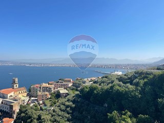 Villa in Vendita a Castellammare di Stabia, 720'000€, 400 m²