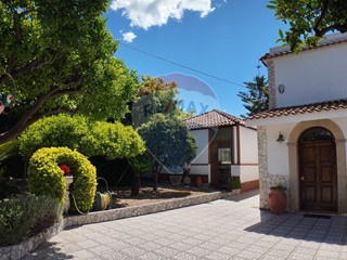 Villa in Vendita a Torre del Greco, 650'000€, 226 m²