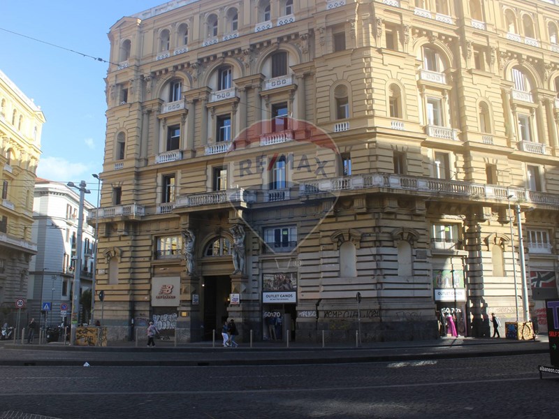 Trilocale in Vendita a Napoli, 249'000€, 107 m²
