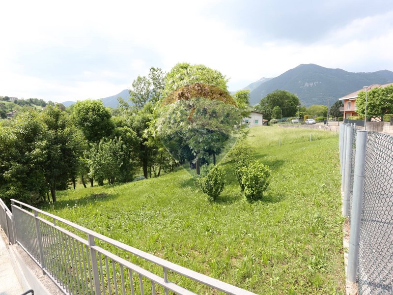 Terreno edificabile in Vendita a Albino, 35'000€, 1400 m²