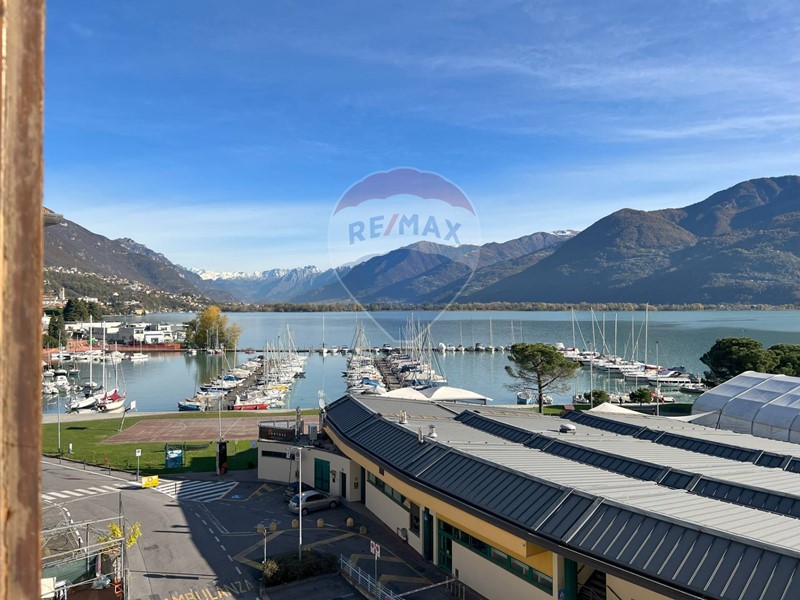 Attico in Vendita a Lovere, 229'000€, 175 m²