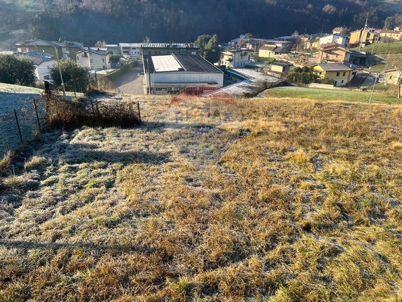 Terreno edificabile in Vendita a Foresto Sparso, 65'000€, 1650 m²