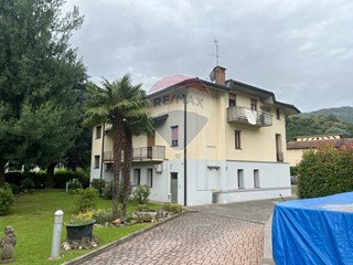 Quadrilocale in Vendita a Foresto Sparso, 179'000€, 206 m²