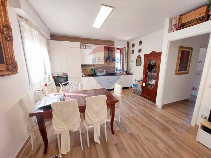 Bilocale in Vendita a Spinone al Lago, 140'000€, 70 m²