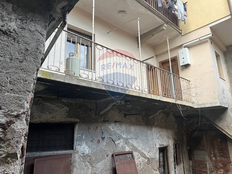 Appartamento in Vendita a Sovere, 28'000€, 140 m²