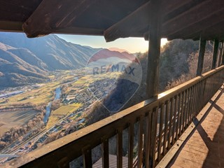 Attività commerciale in Vendita a Piancogno, 599'000€, 700 m²