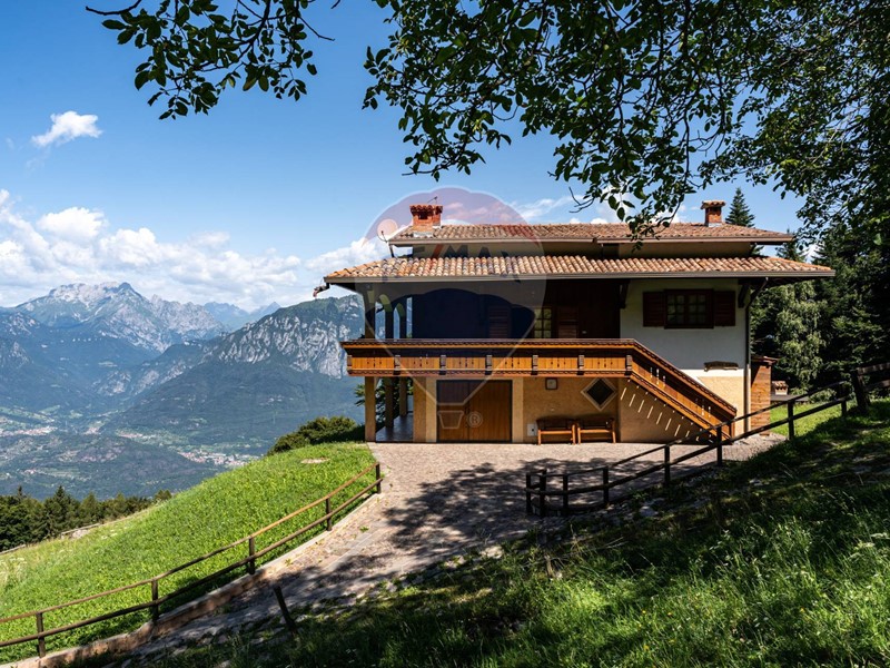 Rustico in Vendita a Gianico, 239'000€, 1250 m²