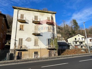Casa Indipendente in Vendita a Ponte Nossa, 55'000€, 625 m²