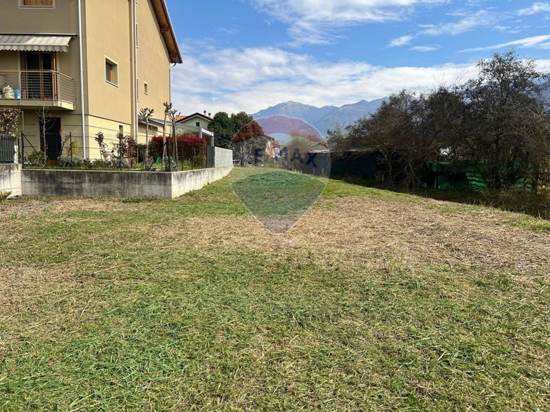 Terreno edificabile in Vendita a Costa Volpino, 140'000€, 1200 m²