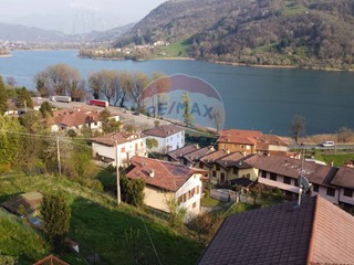 Villa in Vendita a Ranzanico, 350'000€, 475 m²