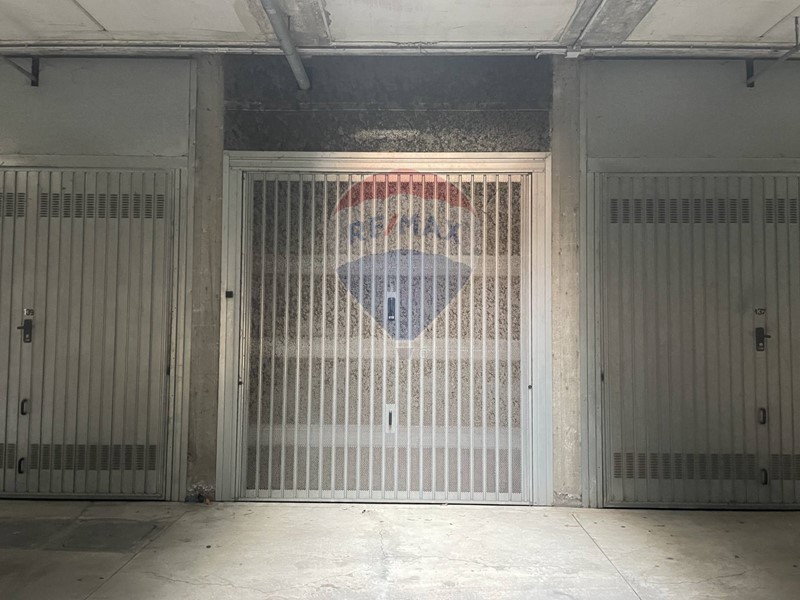 Box in Vendita a Bergamo, 100'000€, 164 m²
