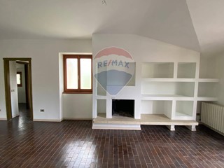 Monolocale in Vendita a Clusone, 70'000€, 70 m²