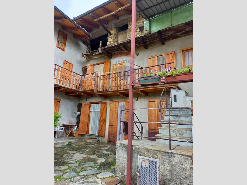 Casa Semi Indipendente in Vendita a Rubiana, 59'000€, 160 m²