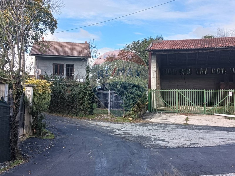 Magazzino in Vendita a Trana, 16'000€, 90 m²