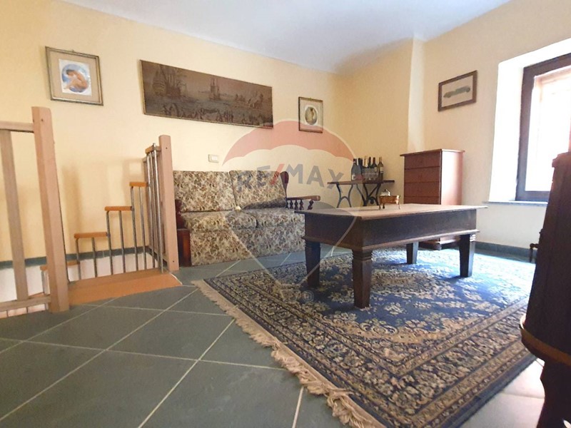 Casa Semi Indipendente in Vendita a Mattie, 29'000€, 105 m²