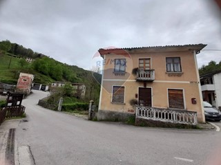 Casa Indipendente in Vendita a Valli del Pasubio, 47'000&euro;, 250 m²