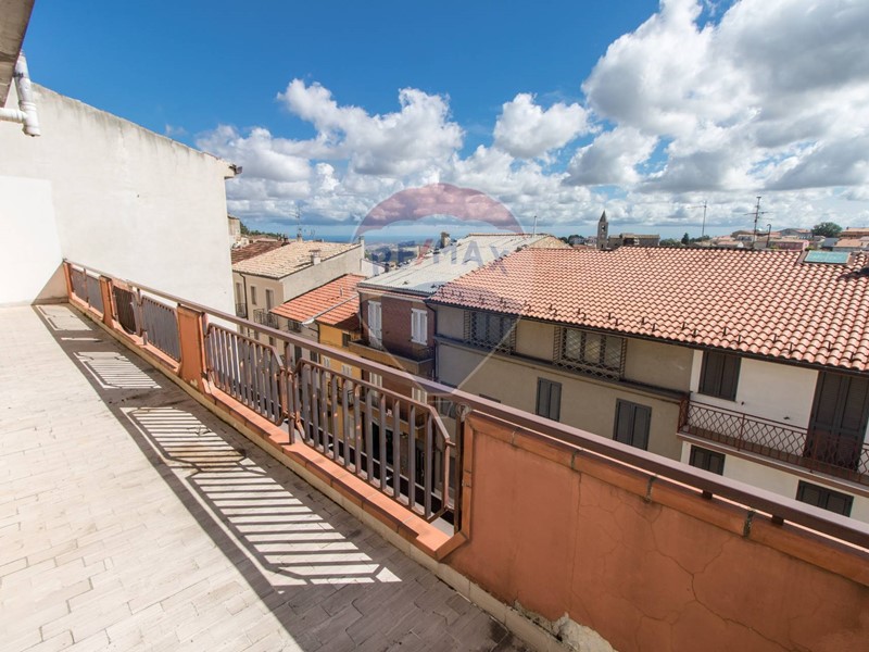 Appartamento in Vendita a Tornareccio, 65'000€, 125 m²