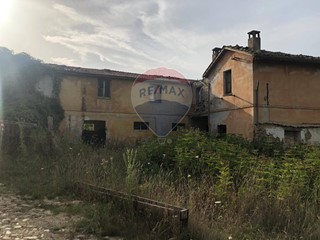 Terreno agricolo in Vendita a Atri, 170'000€, 155100 m²
