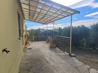 Casa Semi Indipendente in Vendita a Spoltore, 98'000€, 124 m²