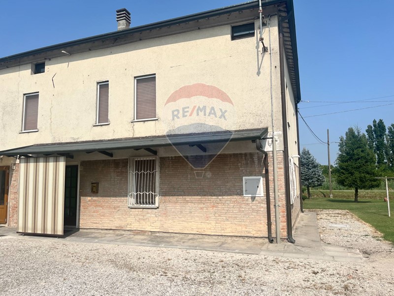 Casa Semi Indipendente in Vendita a Ferrara, 88'000&euro;, 112 m²
