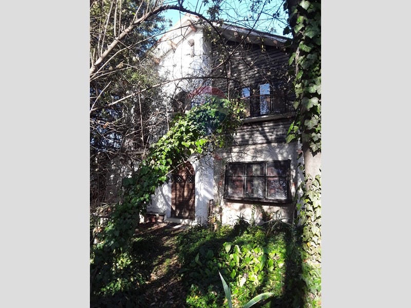 Villa in Vendita a Copparo, 170'000&euro;, 313 m²