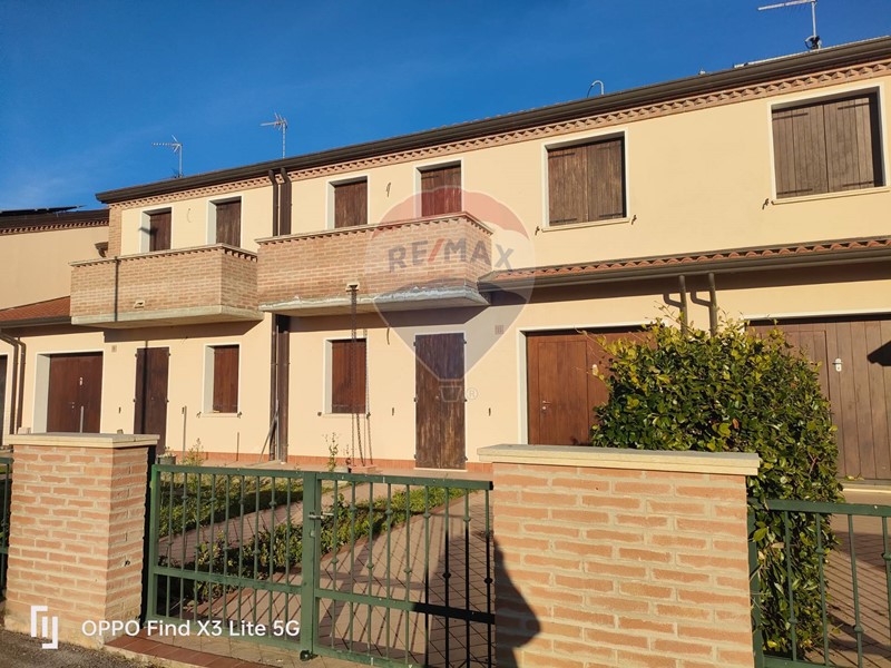Villetta a schiera in Vendita a Copparo, 140'000&euro;, 140 m²