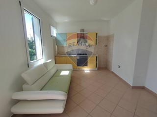 Trilocale in Vendita a Tresignana, 50'000€, 68 m²