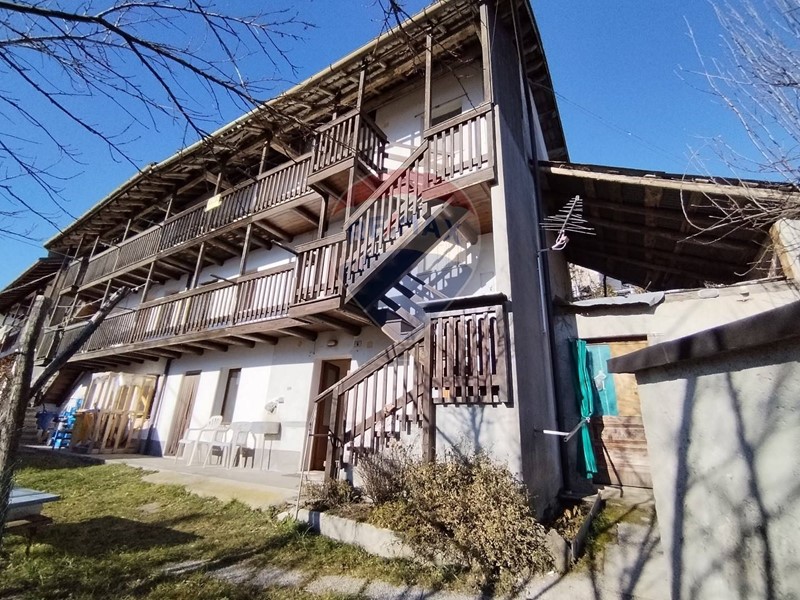 Casa Semi Indipendente in Vendita a Pedavena, 35'000€, 160 m²