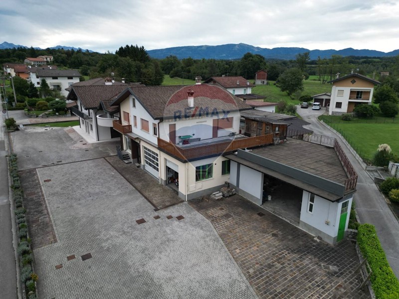 Casa Indipendente in Vendita a Sospirolo, 300'000€, 530 m²