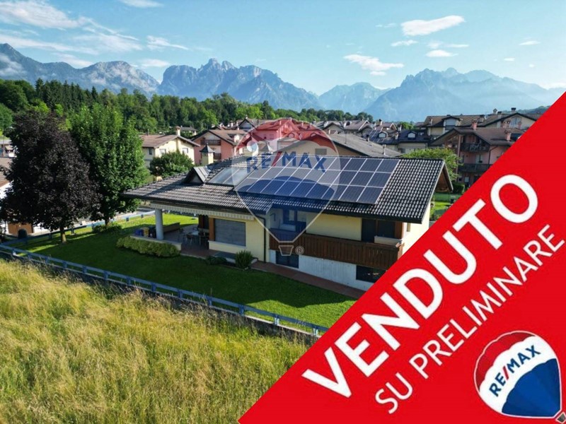 Villa in Vendita a Sedico, 410'000€, 224 m²
