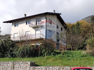 Casa Indipendente in Vendita a Pedavena, 210'000€, 400 m²