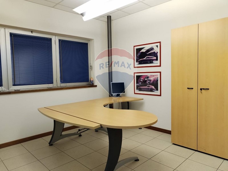 Ufficio in Vendita a Belluno, 200'000€, 130 m²
