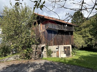 Rustico in Vendita a Calalzo di Cadore, 90'000€, 119 m²