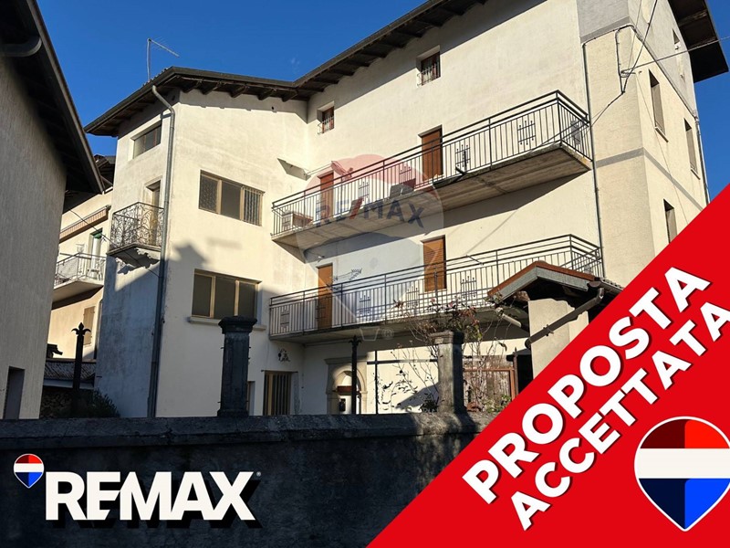 Appartamento in Vendita a Borgo Valbelluna, 110'000€, 175 m²