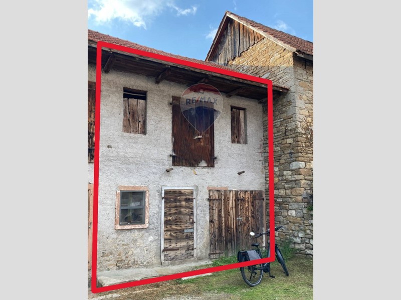 Rustico in Vendita a Alpago, 25'000€, 80 m²