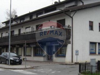 Ufficio in Vendita a Borgo Valbelluna, 80'000€, 100 m²