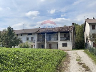 Casa Semi Indipendente in Vendita a Cesiomaggiore, 20'000€, 100 m², con Box