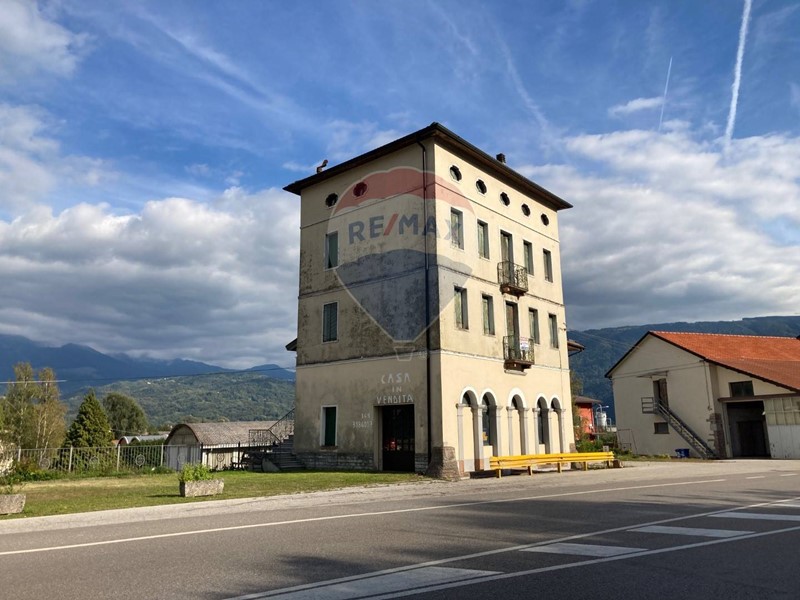 Appartamento in Vendita a Ponte nelle Alpi, 35'000€, 100 m²