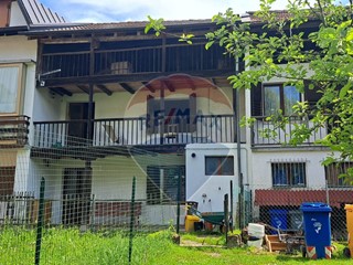 Casa Semi Indipendente in Vendita a Lamon, 65'000€, 120 m²