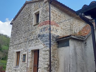 Casa Semi Indipendente in Vendita a Cingoli, 28'000&euro;, 96 m²