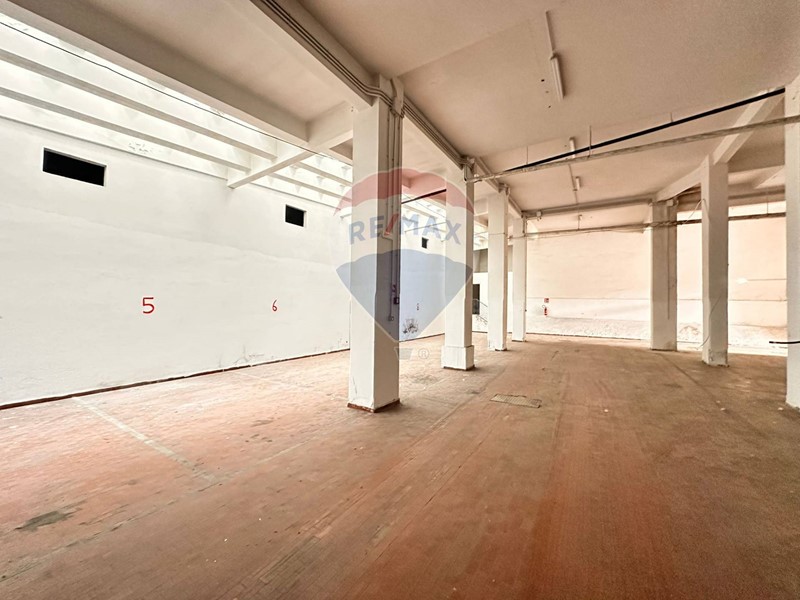 Box in Affitto a Ancona, 17 m²