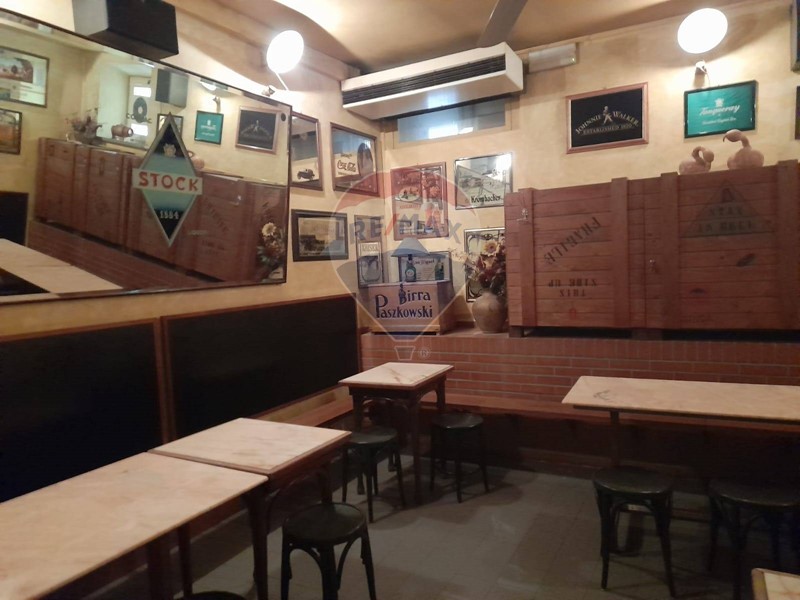 Immobile commerciale in Vendita a Ancona, 119'000€, 80 m²