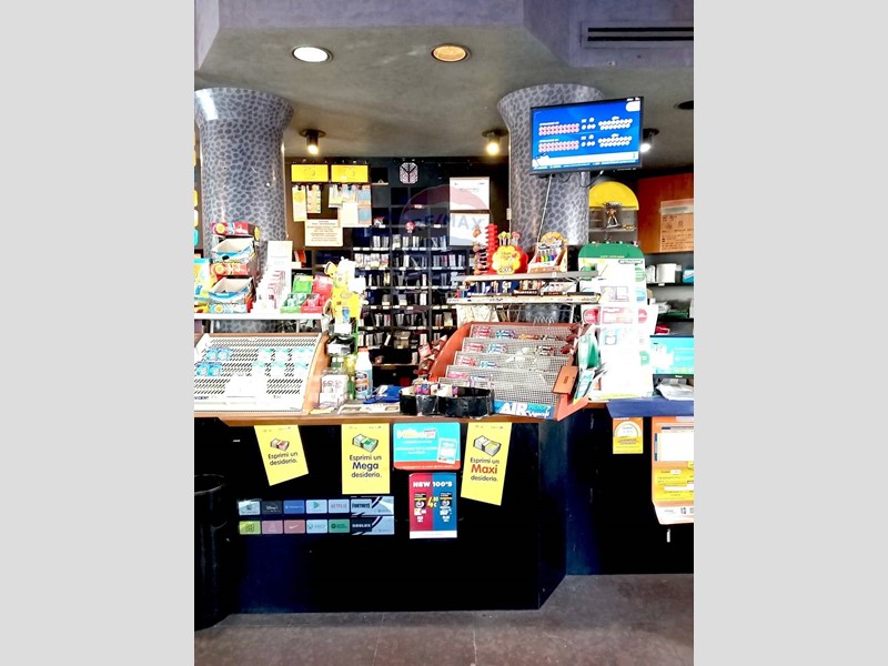 Attività commerciale in Vendita a Novara, 50 m²