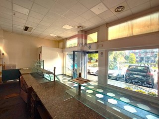 Immobile commerciale in Vendita a Pavia, 155'000€, 55 m²