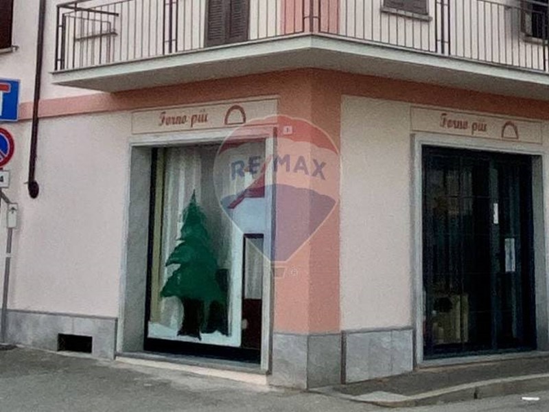 Negozio in Vendita a Dorno, 55'000€, 48 m²