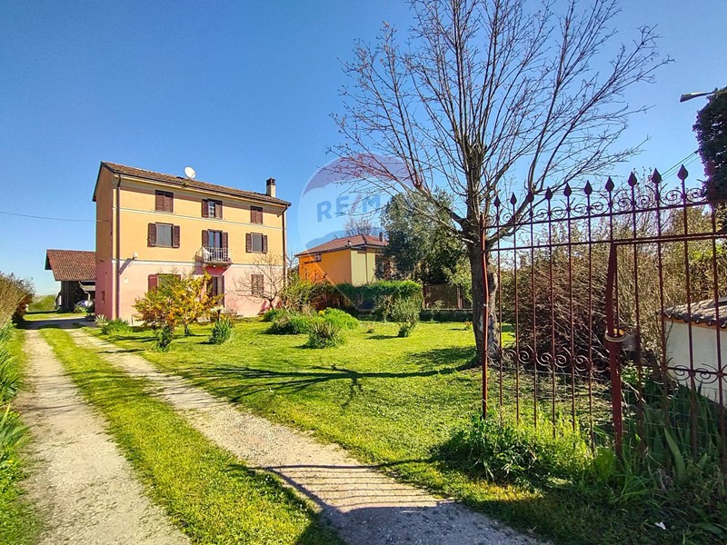 Rustico in Vendita a San Zenone al Po, 250'000€, 502 m²